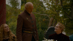 extant_GameOfThrones_4x02-TheLionAndTheRose_1601
