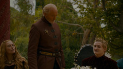 extant_GameOfThrones_4x02-TheLionAndTheRose_1602