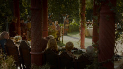 extant_GameOfThrones_4x02-TheLionAndTheRose_1612