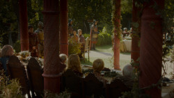 extant_GameOfThrones_4x02-TheLionAndTheRose_1613