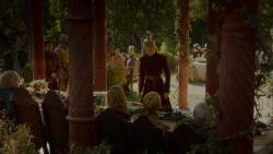 extant_GameOfThrones_4x02-TheLionAndTheRose_1616