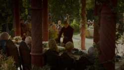 extant_GameOfThrones_4x02-TheLionAndTheRose_1619