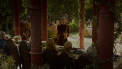 extant_GameOfThrones_4x02-TheLionAndTheRose_1629