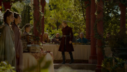 extant_GameOfThrones_4x02-TheLionAndTheRose_1638