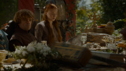 extant_GameOfThrones_4x02-TheLionAndTheRose_1642