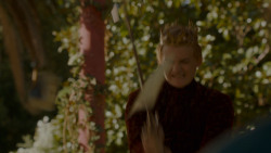 extant_GameOfThrones_4x02-TheLionAndTheRose_1643