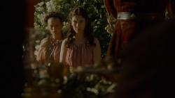 extant_GameOfThrones_4x02-TheLionAndTheRose_1663
