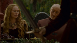 extant_GameOfThrones_4x02-TheLionAndTheRose_1666