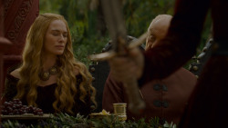 extant_GameOfThrones_4x02-TheLionAndTheRose_1669