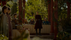 extant_GameOfThrones_4x02-TheLionAndTheRose_1679