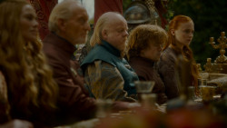extant_GameOfThrones_4x02-TheLionAndTheRose_1690