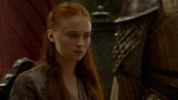 extant_GameOfThrones_4x02-TheLionAndTheRose_1699