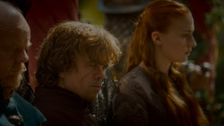 extant_GameOfThrones_4x02-TheLionAndTheRose_1705