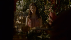 extant_GameOfThrones_4x02-TheLionAndTheRose_1714