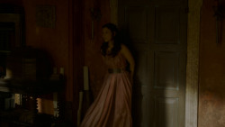 extant_GameOfThrones_4x02-TheLionAndTheRose_1736