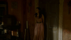 extant_GameOfThrones_4x02-TheLionAndTheRose_1739