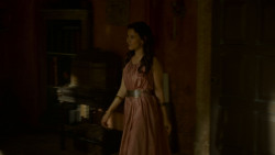 extant_GameOfThrones_4x02-TheLionAndTheRose_1741