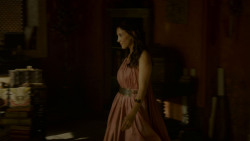 extant_GameOfThrones_4x02-TheLionAndTheRose_1742