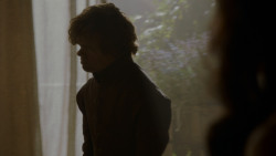 extant_GameOfThrones_4x02-TheLionAndTheRose_1756