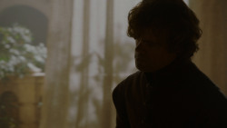 extant_GameOfThrones_4x02-TheLionAndTheRose_1758