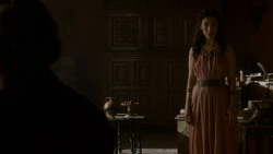 extant_GameOfThrones_4x02-TheLionAndTheRose_1776