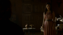 extant_GameOfThrones_4x02-TheLionAndTheRose_1784