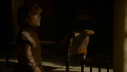 extant_GameOfThrones_4x02-TheLionAndTheRose_1795