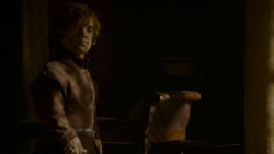 extant_GameOfThrones_4x02-TheLionAndTheRose_1805
