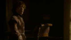 extant_GameOfThrones_4x02-TheLionAndTheRose_1808