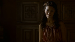 extant_GameOfThrones_4x02-TheLionAndTheRose_1822
