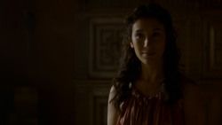 extant_GameOfThrones_4x02-TheLionAndTheRose_1839