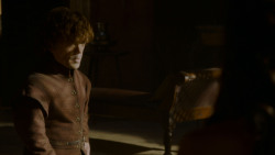 extant_GameOfThrones_4x02-TheLionAndTheRose_1841
