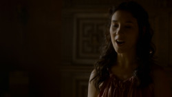 extant_GameOfThrones_4x02-TheLionAndTheRose_1854