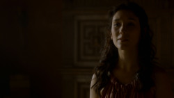 extant_GameOfThrones_4x02-TheLionAndTheRose_1857