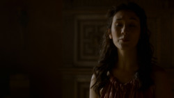 extant_GameOfThrones_4x02-TheLionAndTheRose_1858