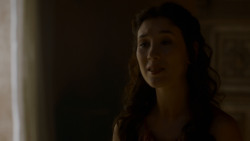 extant_GameOfThrones_4x02-TheLionAndTheRose_1864
