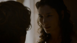 extant_GameOfThrones_4x02-TheLionAndTheRose_1876