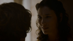 extant_GameOfThrones_4x02-TheLionAndTheRose_1886