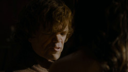 extant_GameOfThrones_4x02-TheLionAndTheRose_1888