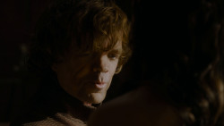 extant_GameOfThrones_4x02-TheLionAndTheRose_1889