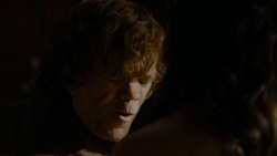 extant_GameOfThrones_4x02-TheLionAndTheRose_1890