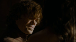 extant_GameOfThrones_4x02-TheLionAndTheRose_1892