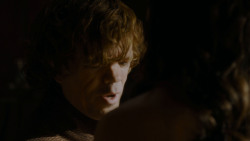 extant_GameOfThrones_4x02-TheLionAndTheRose_1895