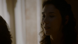 extant_GameOfThrones_4x02-TheLionAndTheRose_1911