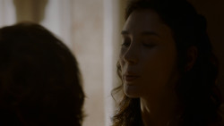 extant_GameOfThrones_4x02-TheLionAndTheRose_1914