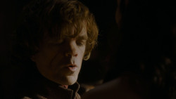 extant_GameOfThrones_4x02-TheLionAndTheRose_1918
