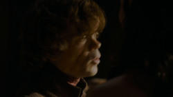extant_GameOfThrones_4x02-TheLionAndTheRose_1923