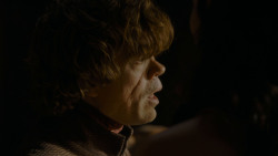extant_GameOfThrones_4x02-TheLionAndTheRose_1924
