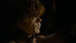 extant_GameOfThrones_4x02-TheLionAndTheRose_1925