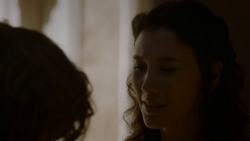 extant_GameOfThrones_4x02-TheLionAndTheRose_1930